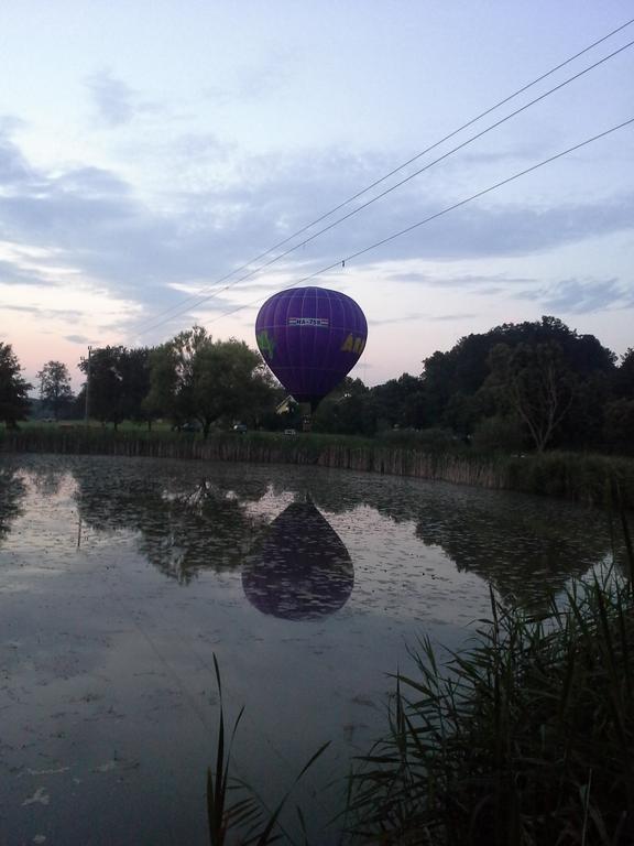 Korona Szallo Hotel Nagykanizsa Buitenkant foto